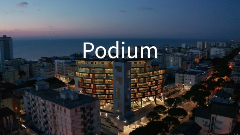 Scopri il Palazzo del Turismo in Piazza Brescia a Lido di Jesolo